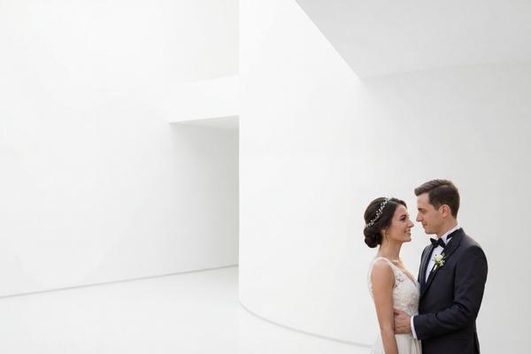 Մինիմալիստական հարսանեկան լուսանկարչության կոնցեպտ