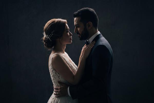 Մուգ Տրամադրային հարսանեկան լուսանկարչության կոնցեպտ