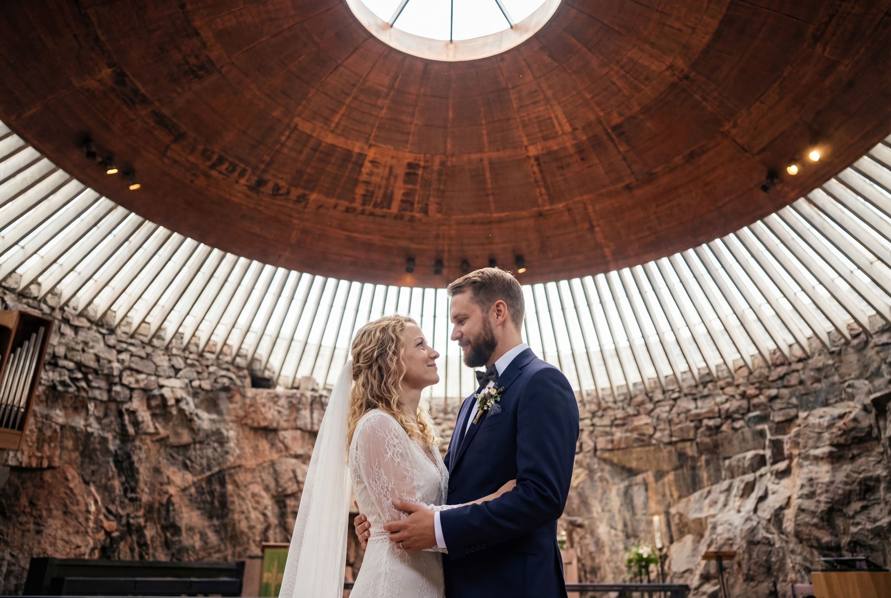 Wedding photography Helsinki - Temppeliaukio Church (Rock Church)
