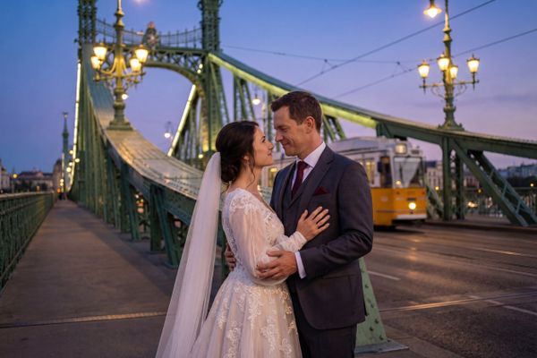 Liberty Bridge (Szabadság híd) wedding photography Liberty Bridge (Szabadság híd) wedding photography Budapest