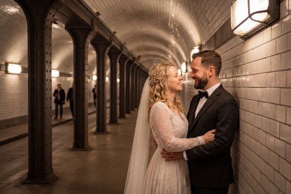 Wedding photography Hamburg - Alter Elbtunnel (Old Elbe Tunnel)