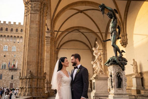 Loggia dei Lanzi (Piazza della Signoria) wedding photography Loggia dei Lanzi (Piazza della Signoria) wedding photography Florence