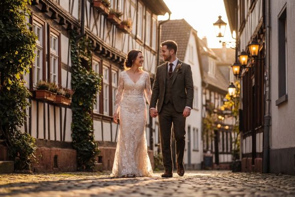 Old Sachsenhausen Streets wedding photography Old Sachsenhausen Streets wedding photography Frankfurt