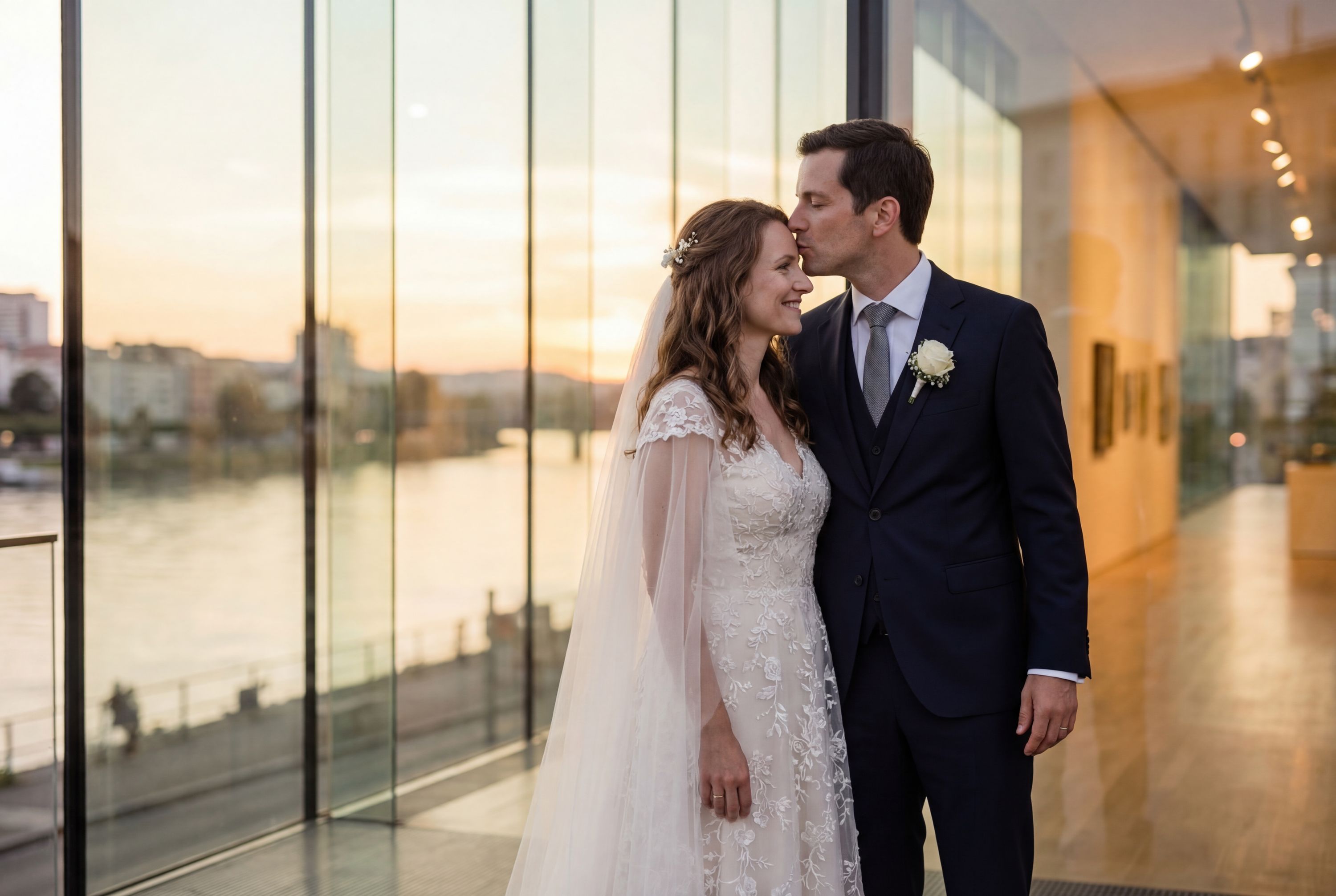 Wedding photography Linz - Lentos Kunstmuseum