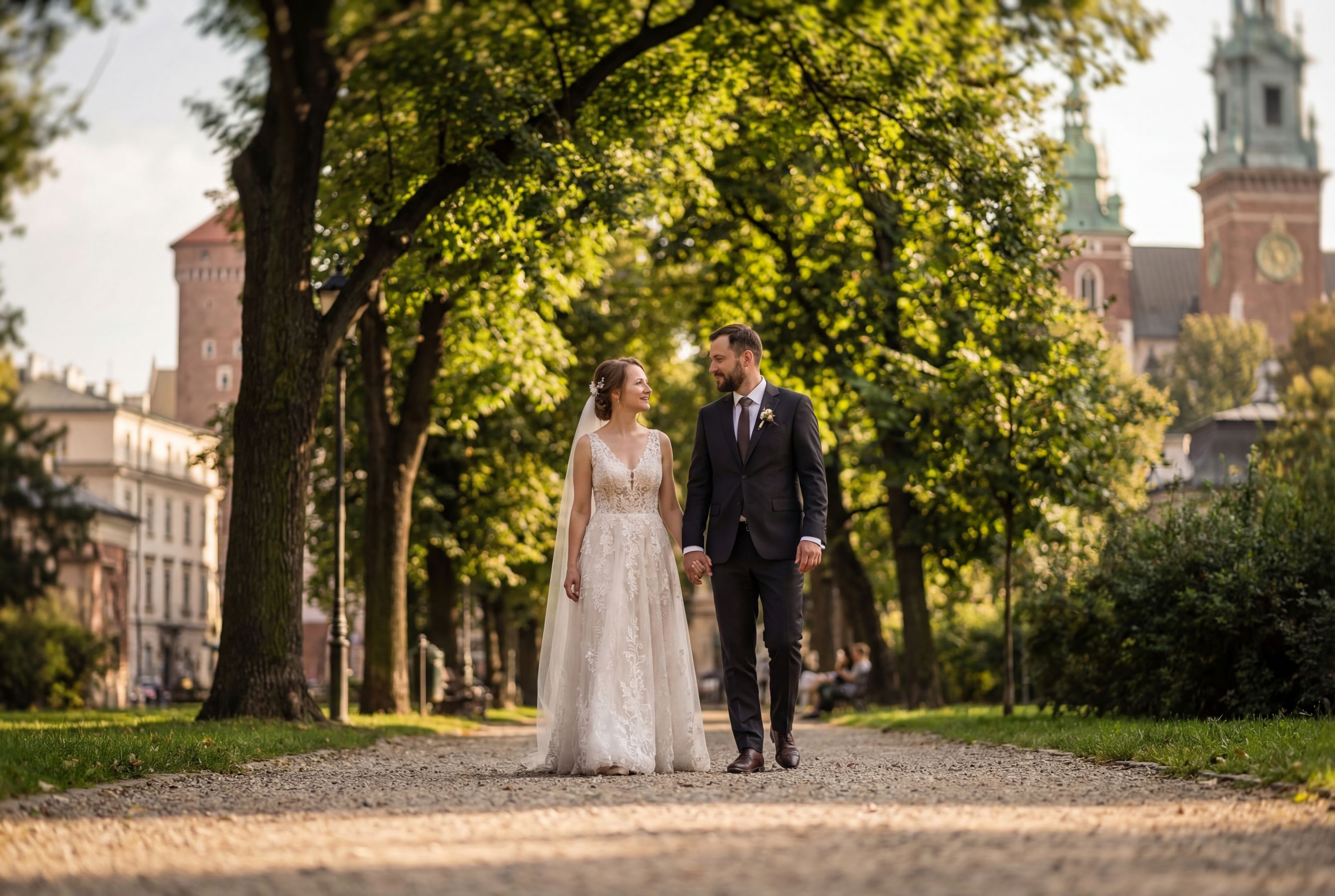 Wedding photography Kraków - Planty Park