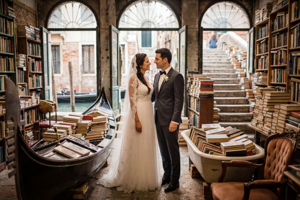 Libreria Acqua Alta wedding photography Libreria Acqua Alta wedding photography Venice