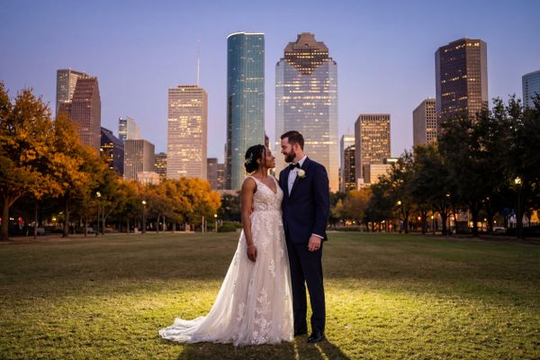 Wedding photography Houston - Discovery Green